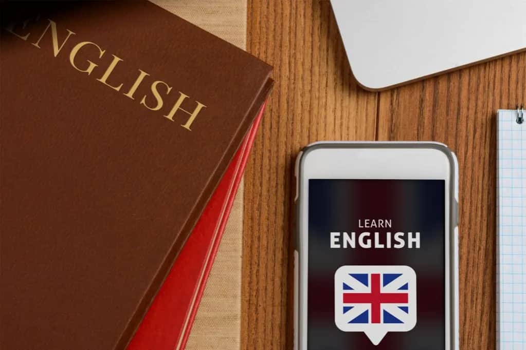 Przedmioty na studiach po angielsku: Co warto wiedzieć o kursach?