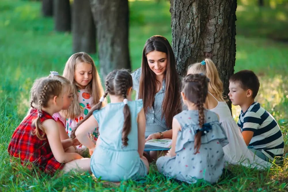 Czy kierownik obozu może być wychowawcą? Odkryj kluczowe różnice