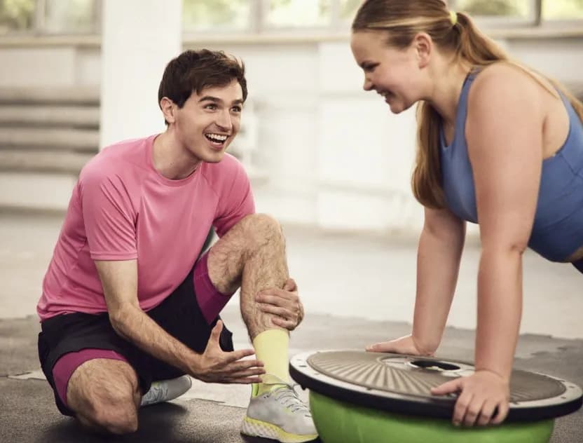 Zdrofit zajęcia z trenerem – jak zacząć treningi i osiągnąć cele?